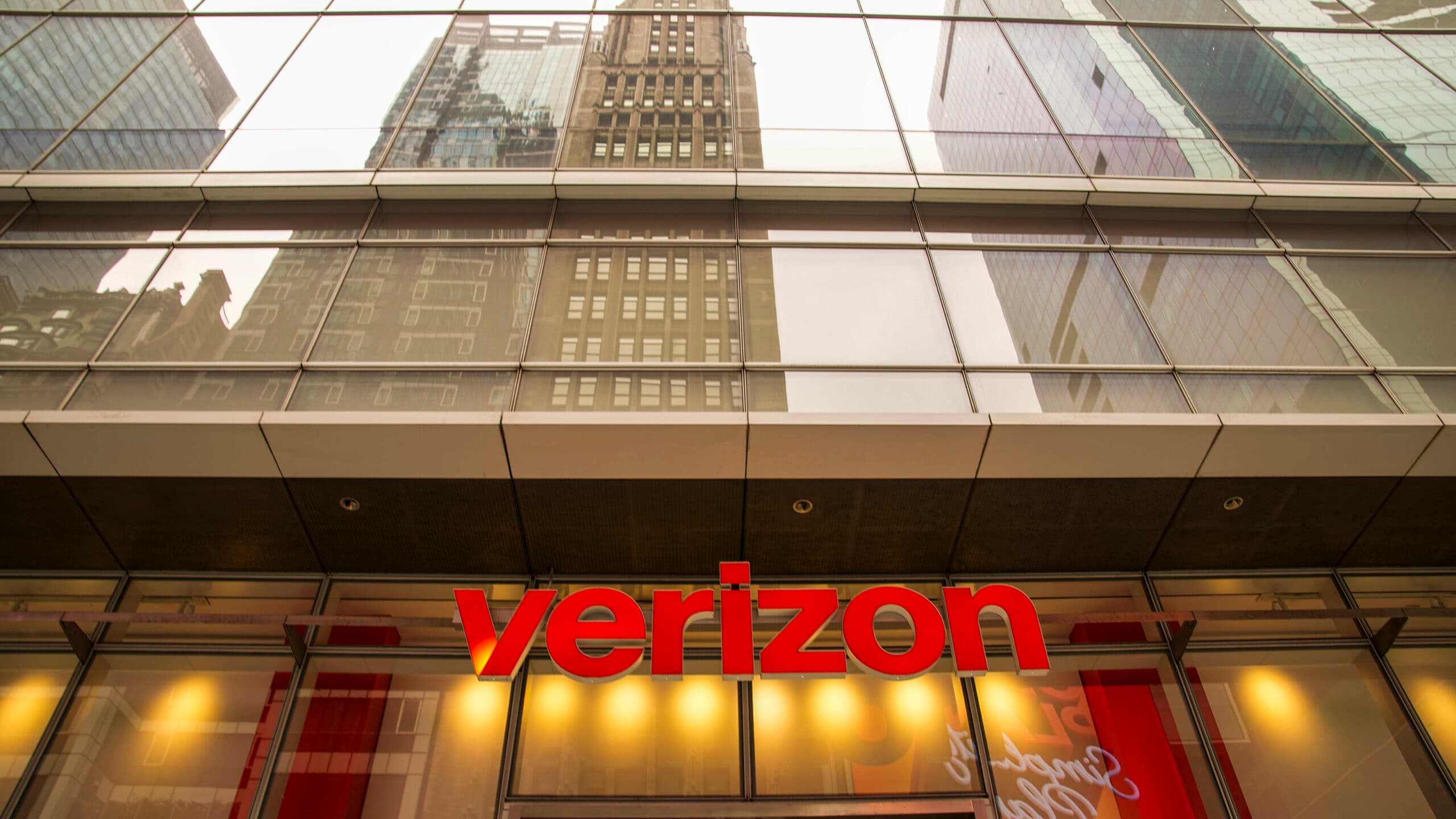 Verizon et Google signent un accord de 1 milliard de dollars sur des mini data centers et fibres optiques